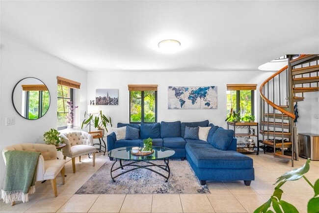 Photo - 801 NE 18th Ave