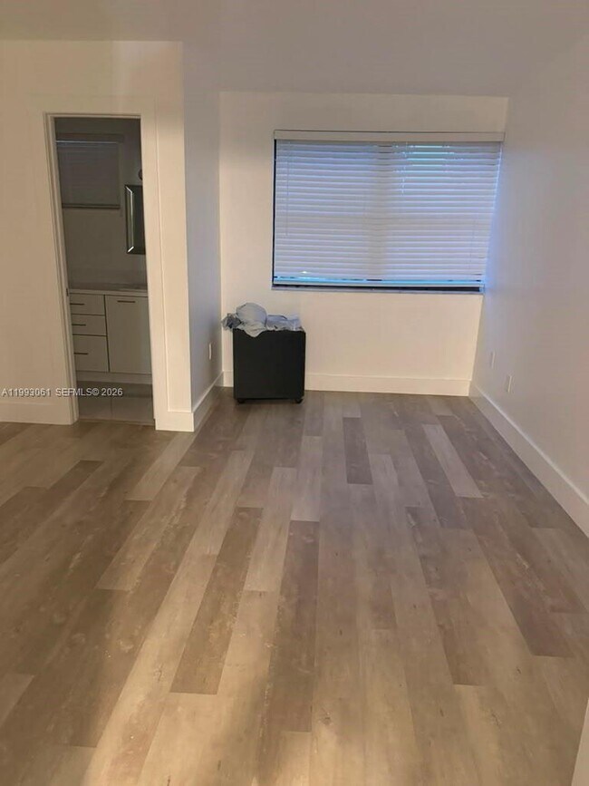 Photo - 10000 NW 9th St Cir