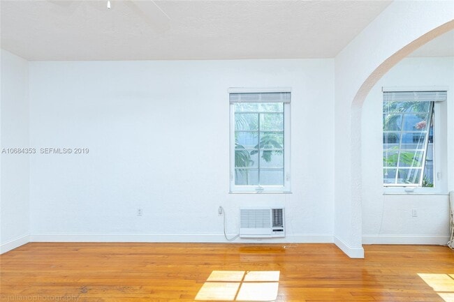 Photo - 732 Euclid Ave Unit upstairs