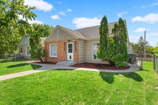 Photo - 5828 Lyndale Ave S