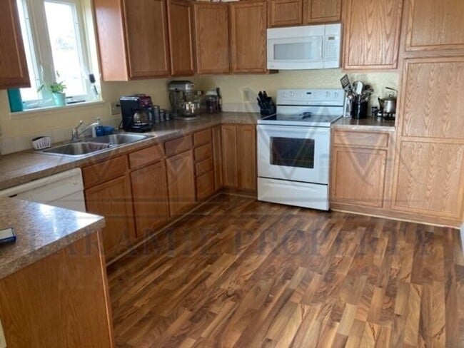 Photo - 1205 Boswell Dr