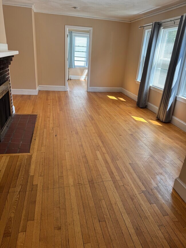 315 Foster St Unit 1