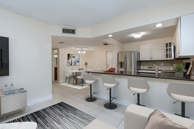 Photo - 3000 NE 5TH TE-110-A