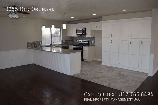 Photo - 3055 Old Orchard Ln
