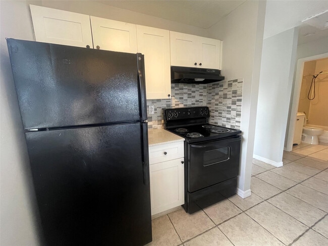 Photo - 200 SW 11th Ave Unidad 5