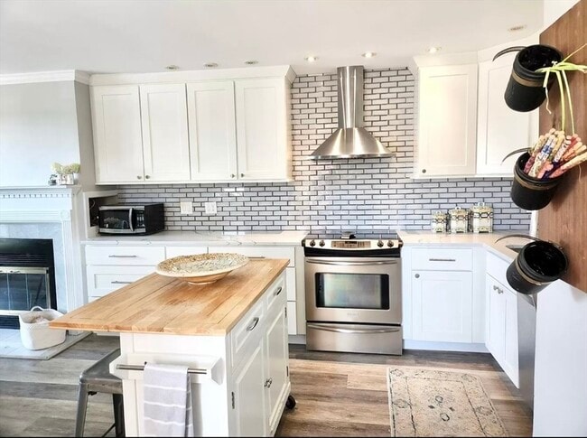 Building Photo - 166 Quincy Shore Dr