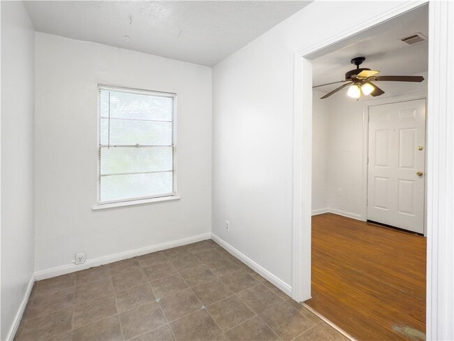 Photo - 703 Cherry St