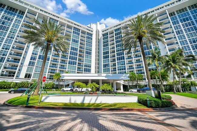 Building Photo - 10275 Collins Ave Unit 312