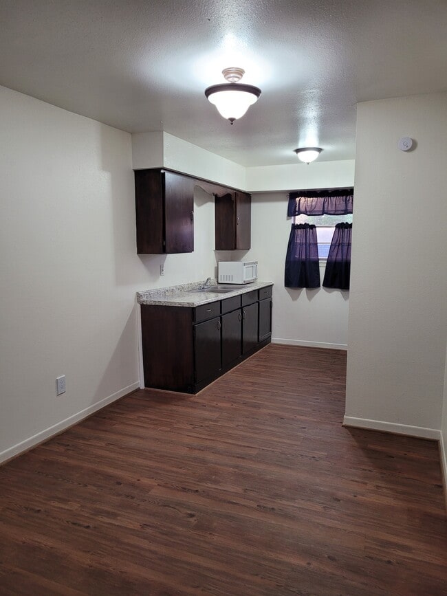 Photo - 9205 Allwood St Unit 9205 Allwood Apt B