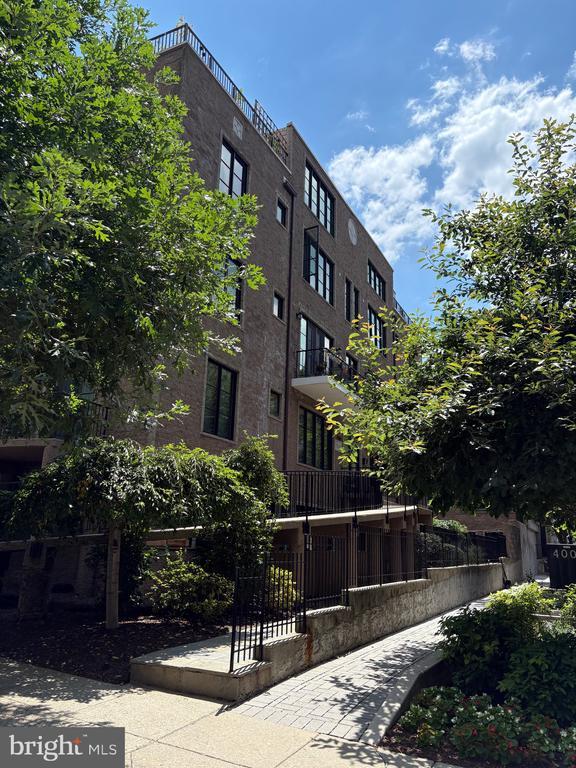 Building Photo - 4004 Edmunds St NW Rental