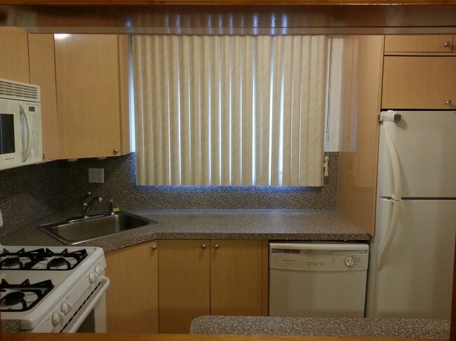 Photo - 19638 Pompeii Ave Unit 1D