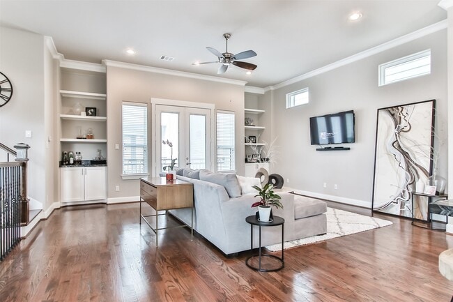 Photo - 812 Fisher St Unidad A