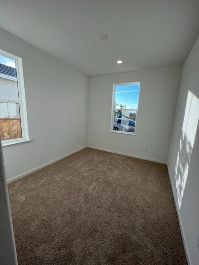 Photo - Beautiful 3 Bedroom and 2 Bathroom Home in Lincoln $2,995.00