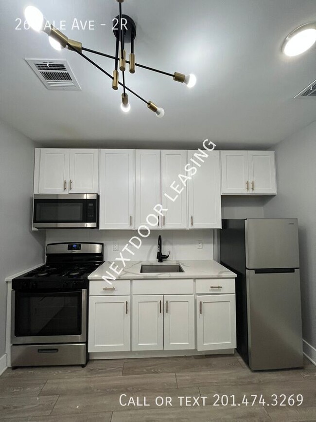 Building Photo - 26 Yale Ave Unit 2R