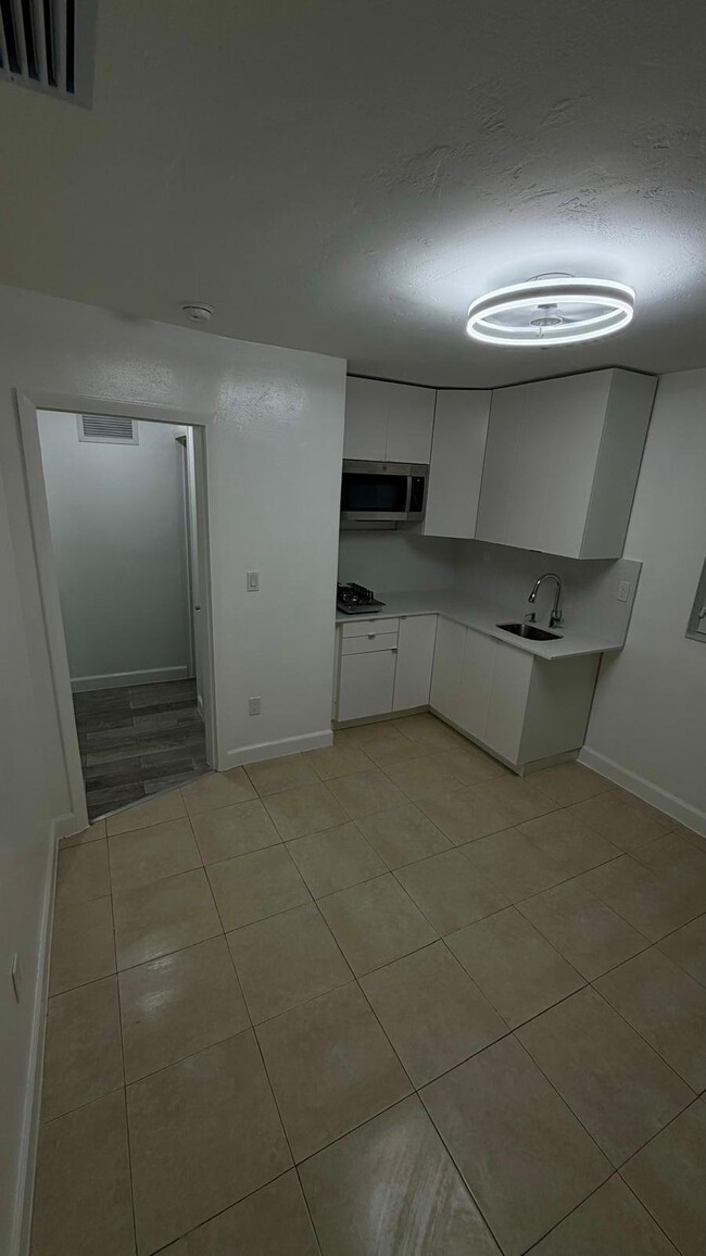 Photo - 4384 NW 202nd St Unidad #2