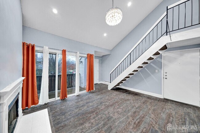 Photo - 914 Aspen Dr