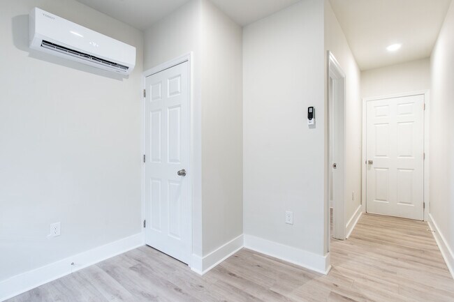 Photo - 2724 N Croskey St