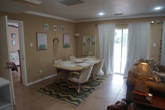 Photo - 14 53rd St SE