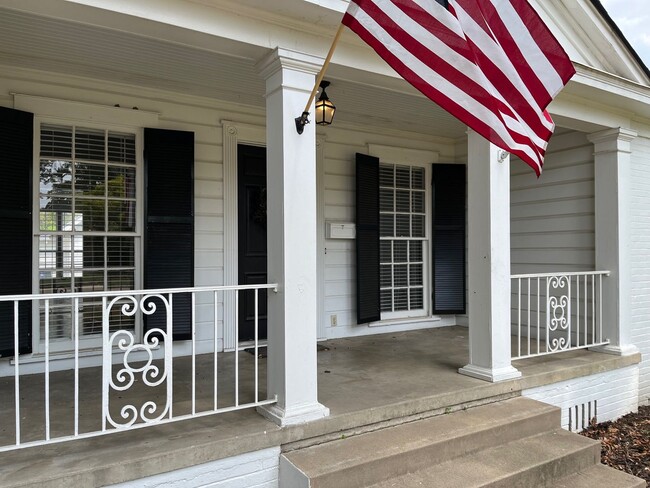 Photo - Beautiful and updated South Highlands 3BR/2BA.