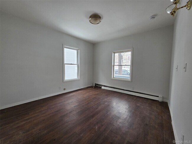 Photo - 190 Winnikee Ave