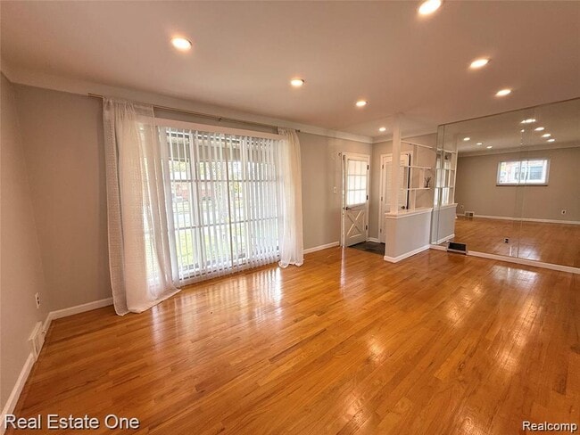 Photo - 7627 Rosemary St