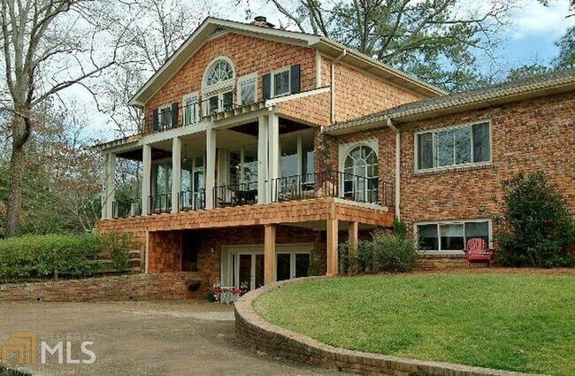 Photo - 5060 Riverview Rd NW House