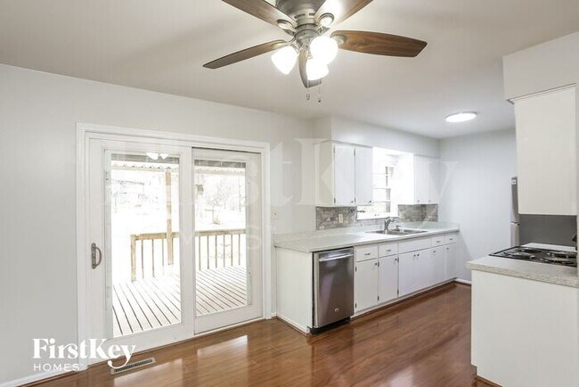 Photo - 7625 NW Milrey Dr