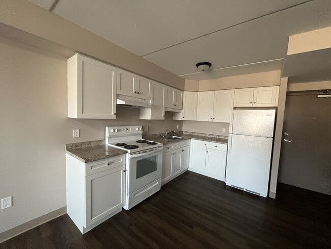 Photo - Old Oak Place