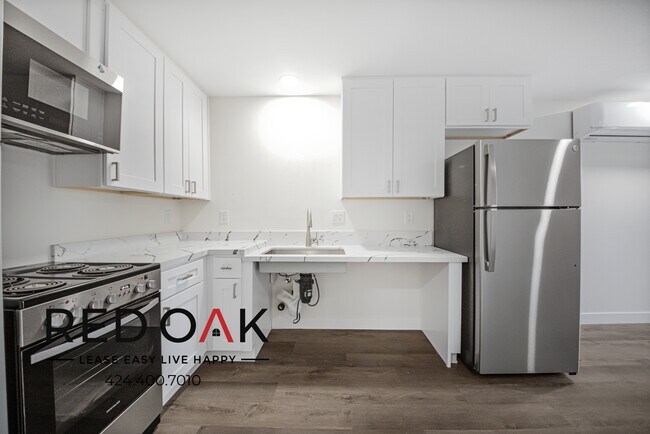 Photo - Welcoming Studio with Mini-Split, Open Flo... Unidad 113