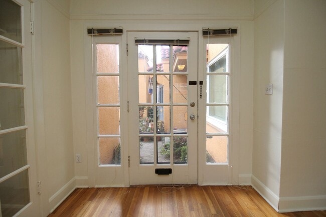 Photo - 3087 SE Ankeny St Unit 09