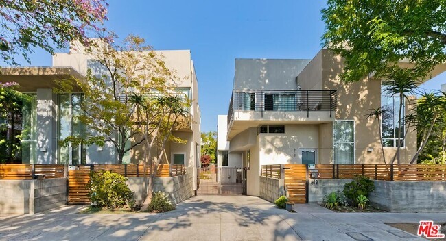 Building Photo - 614 Westmount Dr Rental