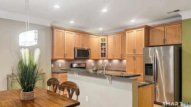 Photo - 203 Center Meadow Ln Unit 203