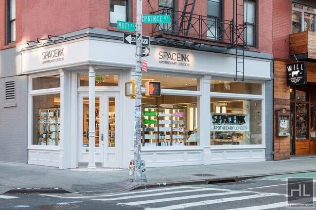 Photo - Mott Street Unit 4