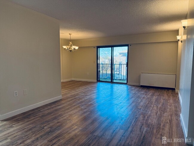 Photo - 10 N Wood Ave Unidad 314