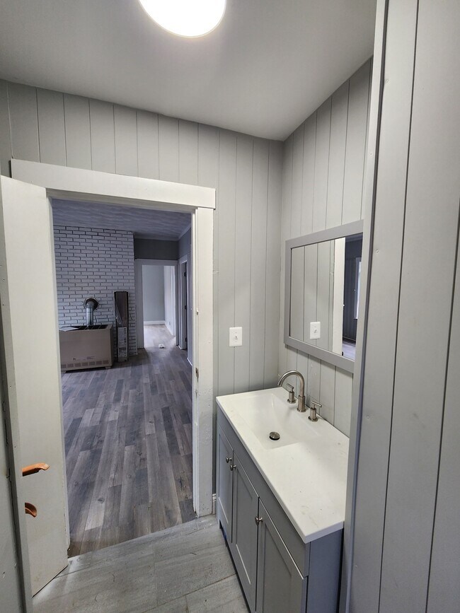 351 Tecumseh St Unit B