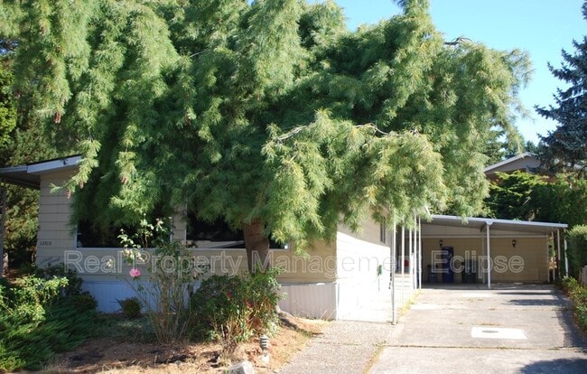Building Photo - 12712 NE 190th St Rental
