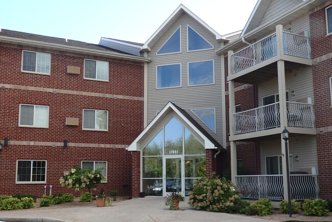 Main Entrance - Courtwood Village I Apartments