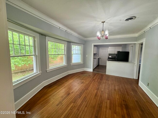 Photo - 2750 Downing St