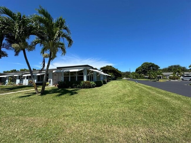 Building Photo - 665 High Point Dr Rental