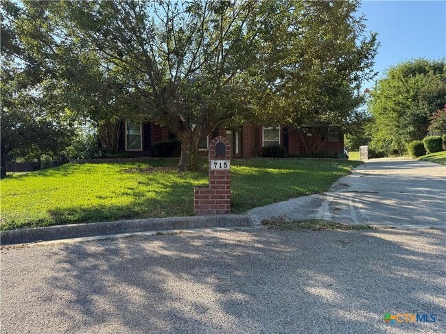 Building Photo - 715 Paintbrush Dr Rental