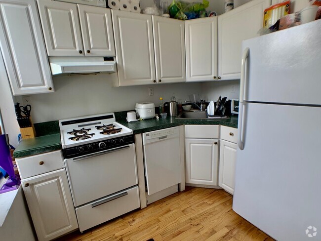 Building Photo - 912 Washington St Unit 3 Rental