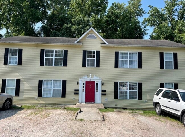 Building Photo - 111 Sunset Dr Unit 101