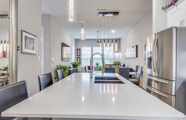 Building Photo - 5015 Meridian-1314 Unit 1314 Rental