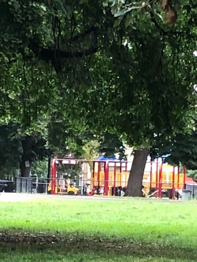 Building Photo - 2217 Reed St Unit B