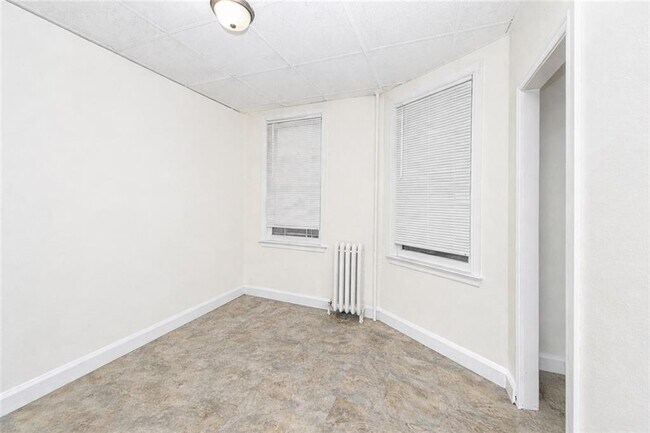 Photo - 380 St Marks Pl Unit 1