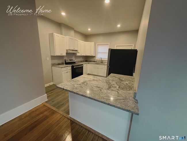 Building Photo - 28 Prospect St Unit 1st Floor