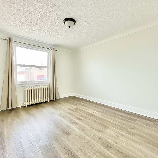 Photo - 23 Augusta Ave Unit 3