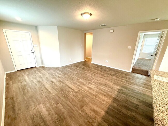 Photo - 7614 Crestway Ridge