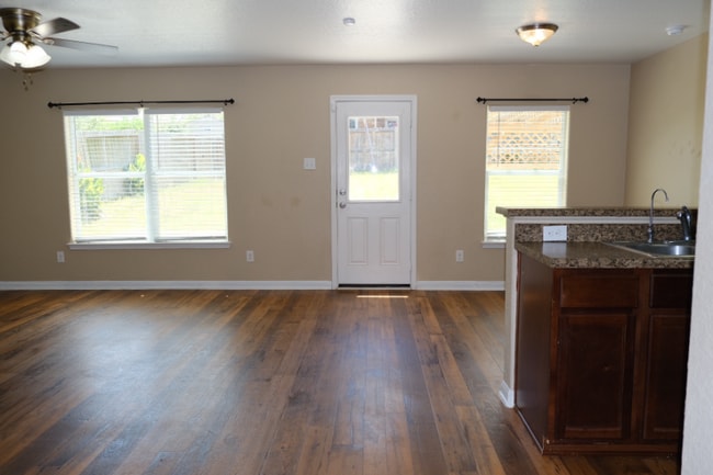 Photo - 3903 Southern Fld