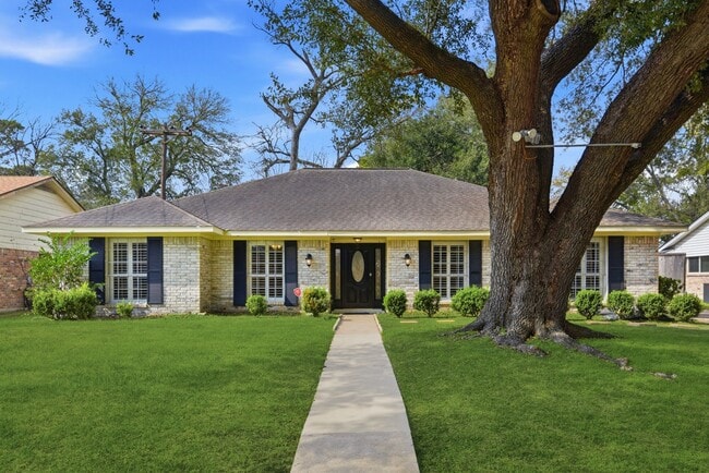 Building Photo - 7215 Ridge Oak Dr